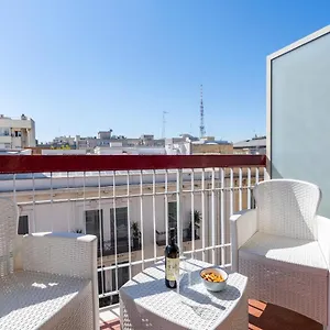 & Elegant Loft - With Balcony Bari